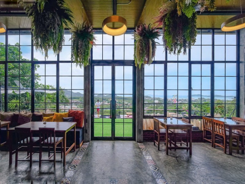 Phu Anda Restaurant & Café