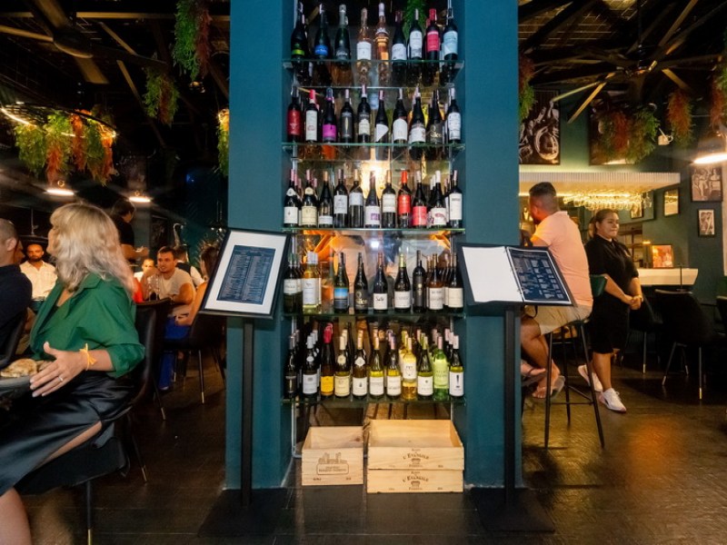 Mustache Bar & Restaurant - Image 5