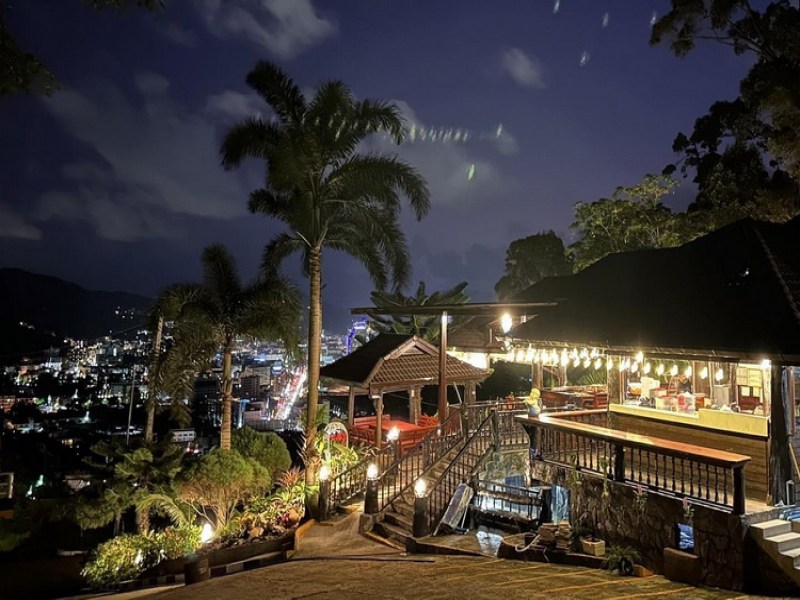 No.6 Restaurant up the Hill