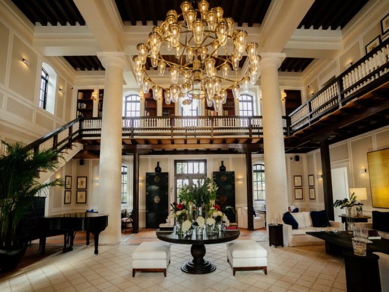 House of Tin Baron Restaurant - Image 2