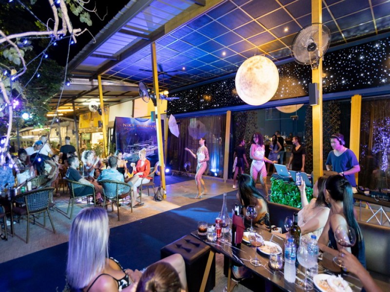 Niky's Speakeasy - Image 3