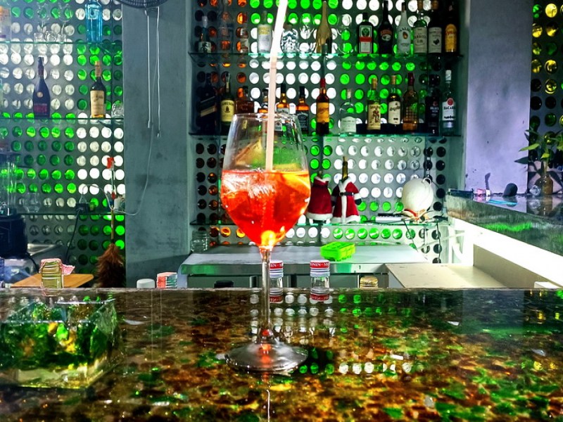 Bottle Bar Phuket - Image 4