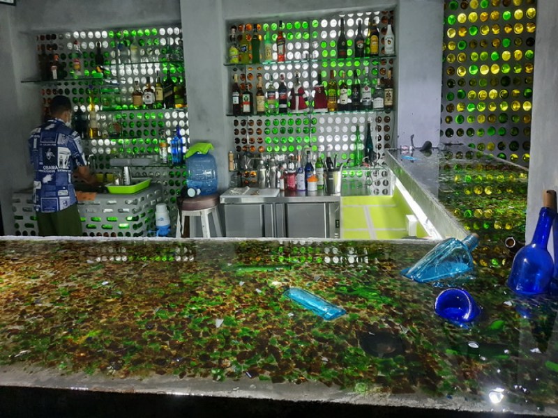 Bottle Bar Phuket - Image 5