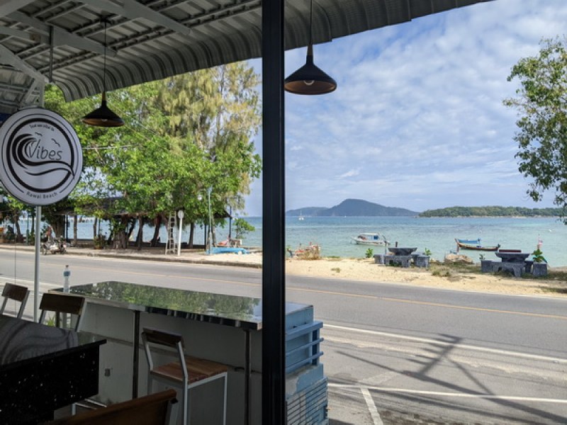 Vibes at Rawai Beach