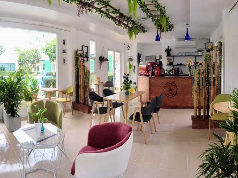 Rise N Grind Coffee and Cake Rawai