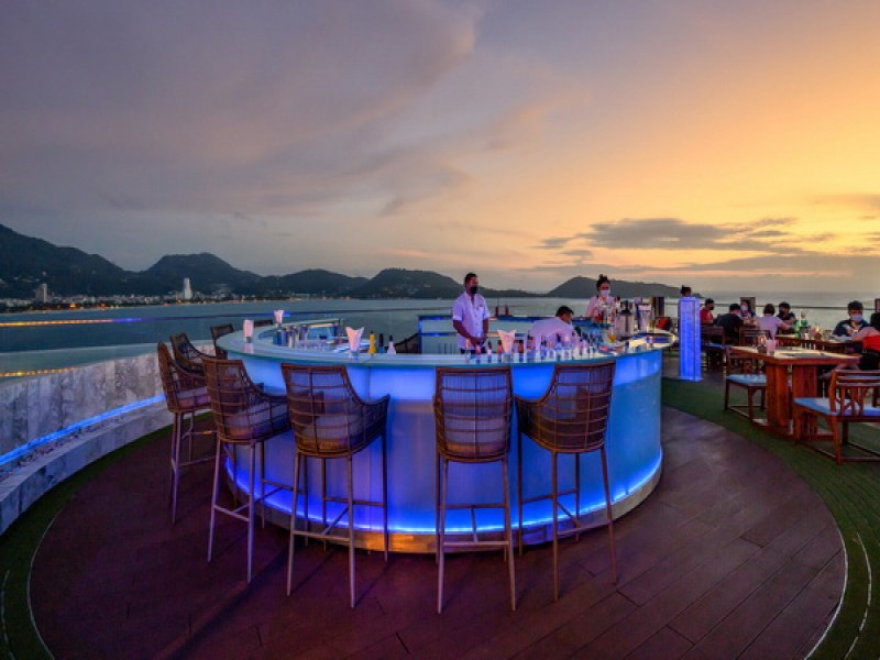 Malika Sky Bar - Image 2