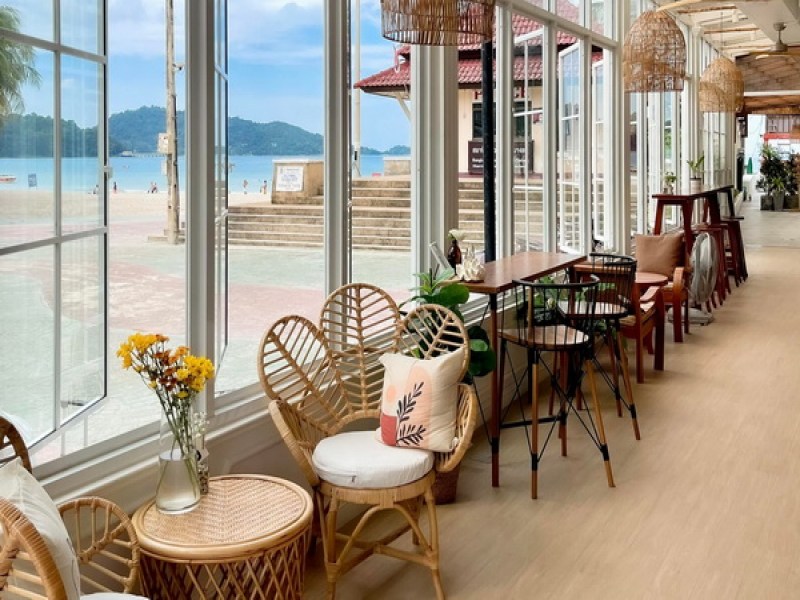 Kan's Haus Cafe and Bistro