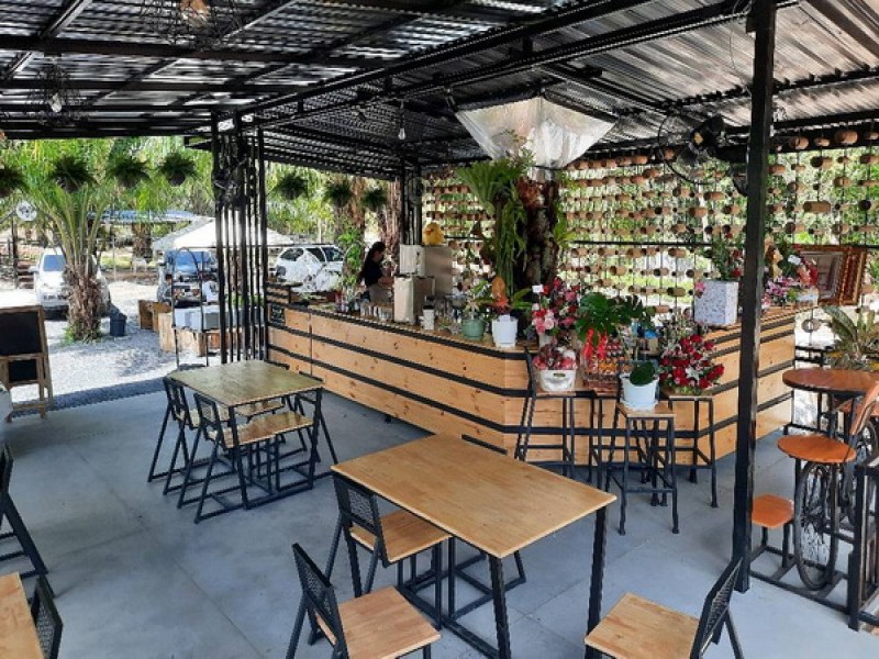 Intuch de'cafe - Image 2