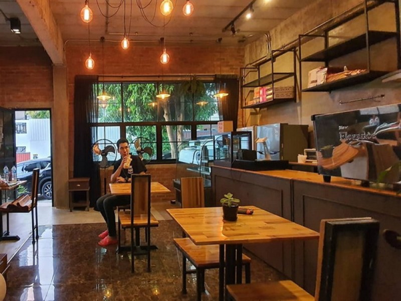 Feed Cafe Phuket - Image 2