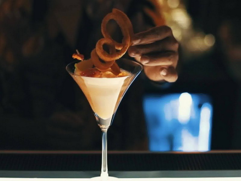 Summerset Bar & Lounge Phuket - Image 2