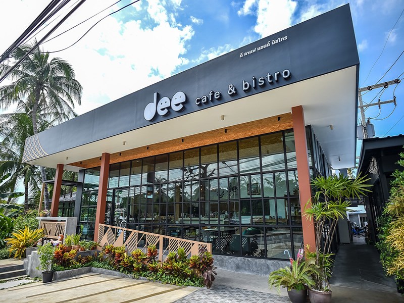 Dee Cafe & Bistro