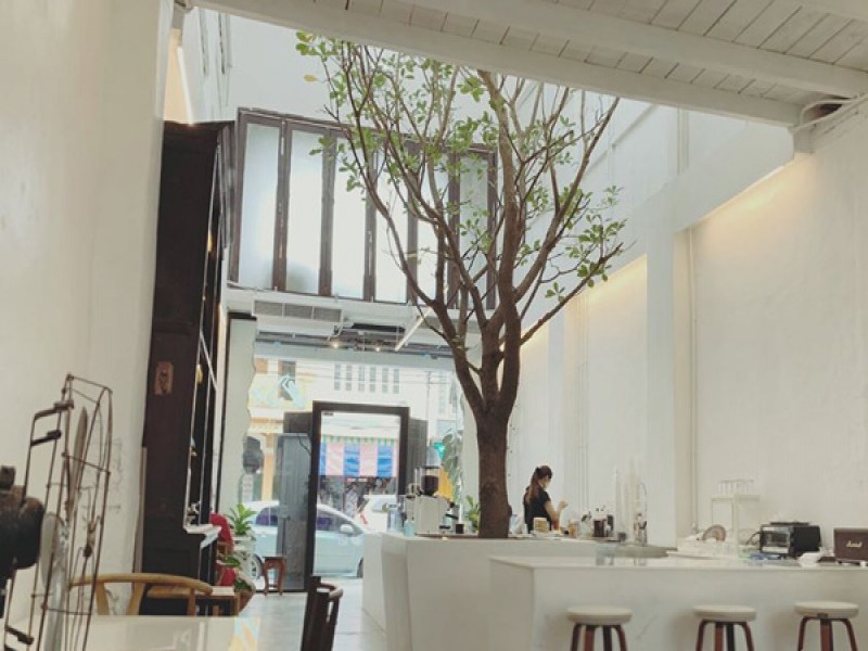 Roof Pudding & Cafe Phuket - Image 3