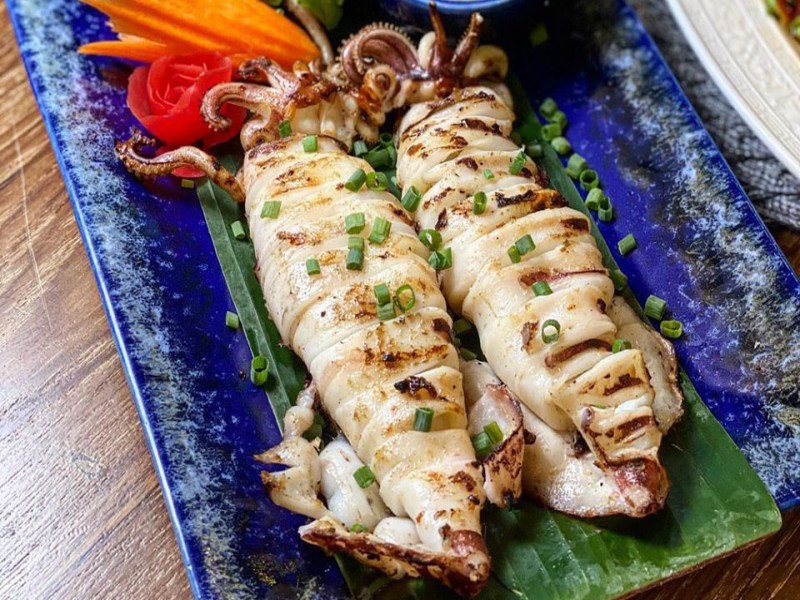 Tu Kab Khao Restaurant Porto de Phuket - Image 4