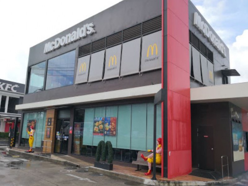 McDonald's Drive-Thru Bukis, Phuket