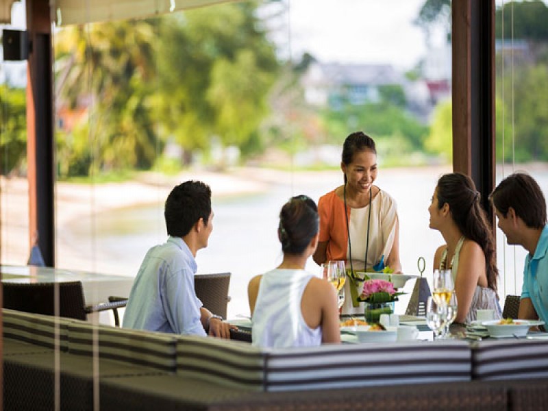 Patio Al Fresco at Crowne Plaza Phuket Panwa - Image 3