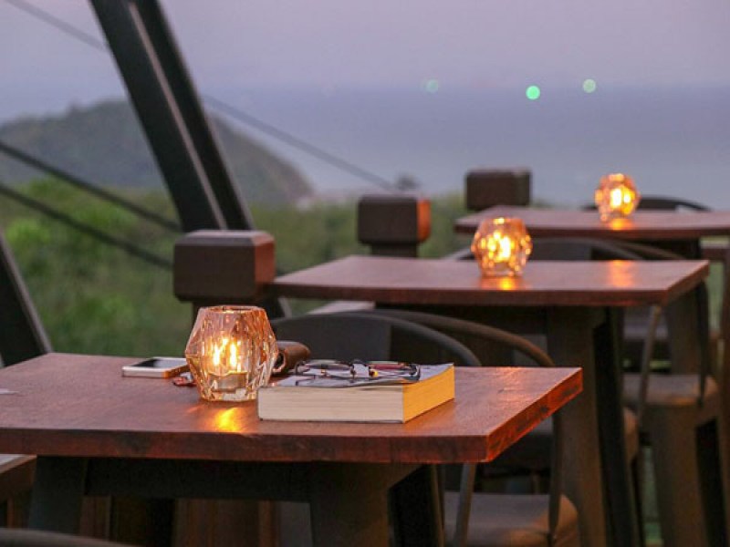 Khao Khad Sky Cafe & Ruantalay Seafood - Image 5