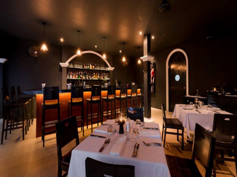 Benny’s Cocktails & Grill - Image 2