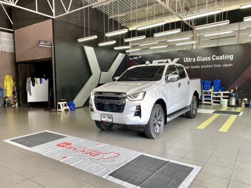 Eak Pradubyont & Sound - Image 4