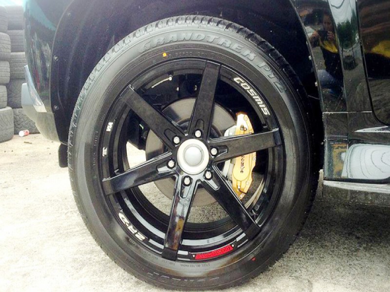 Nueng Yanyont Phuket Town - Image 5