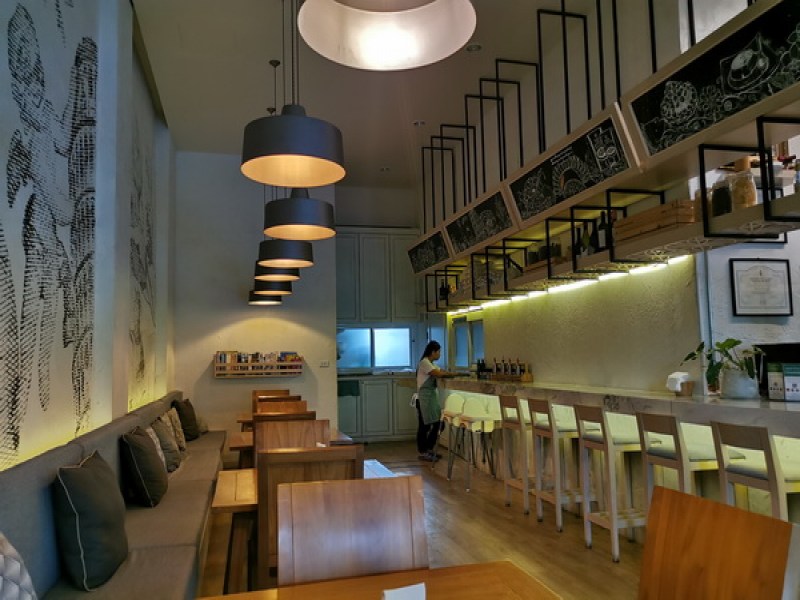 Crust Cafe & Restaurant - Image 5
