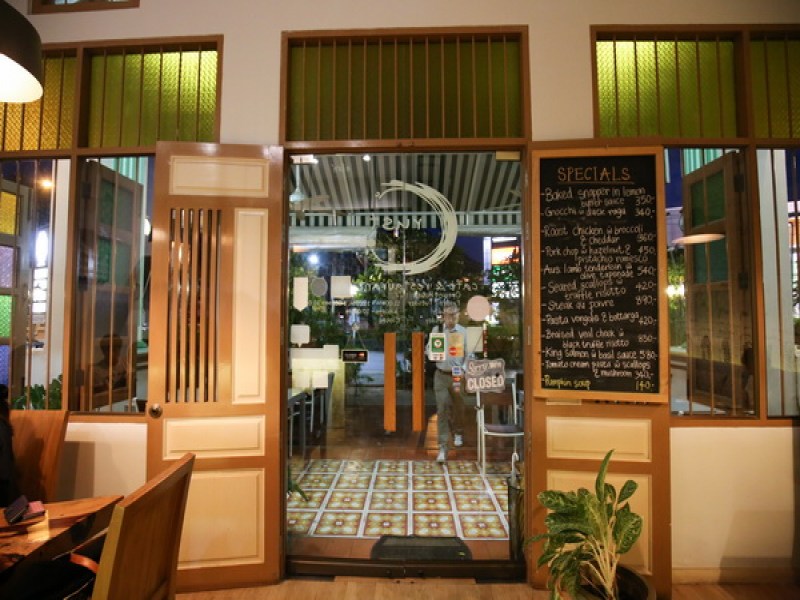 Crust Cafe & Restaurant - Image 3