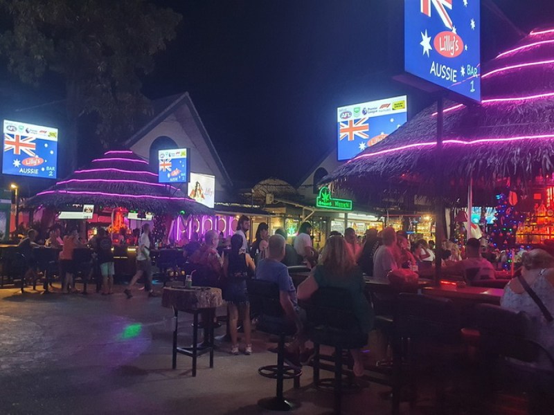 Lilly's Aussie Bar Patong - Image 5