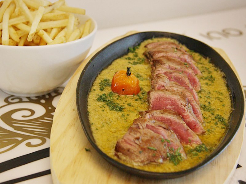 Le Versace Restaurant - Image 4