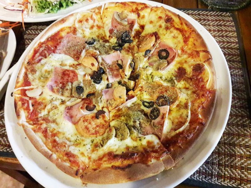 Anchor Inn Restaurant - Image 4