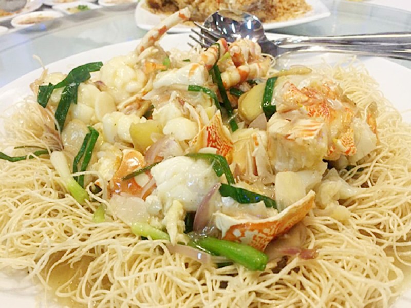 Hong Kong Restaurant - Image 4