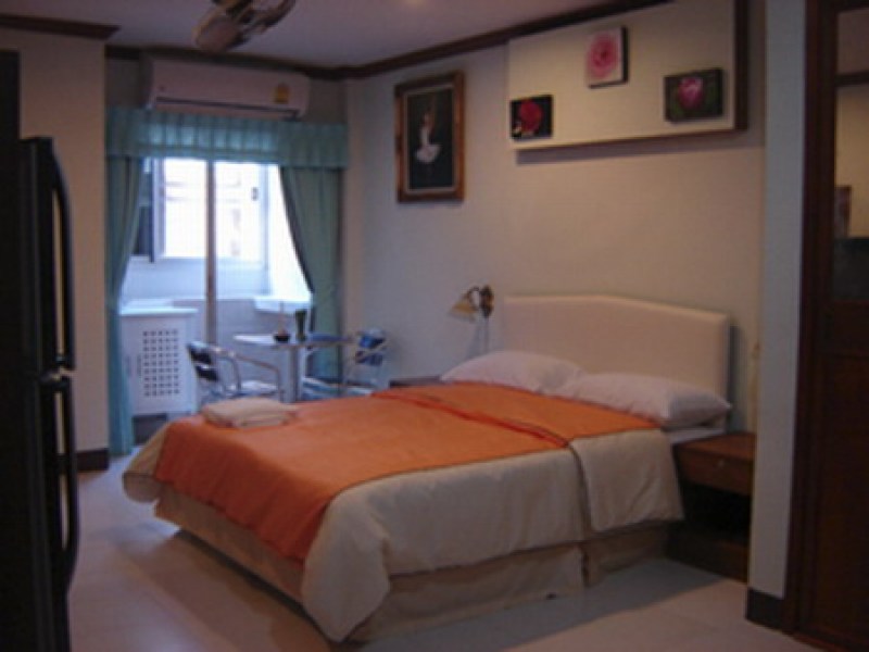 James Dean Bar & Guesthouse - Image 2
