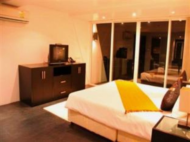 The Front Apartments