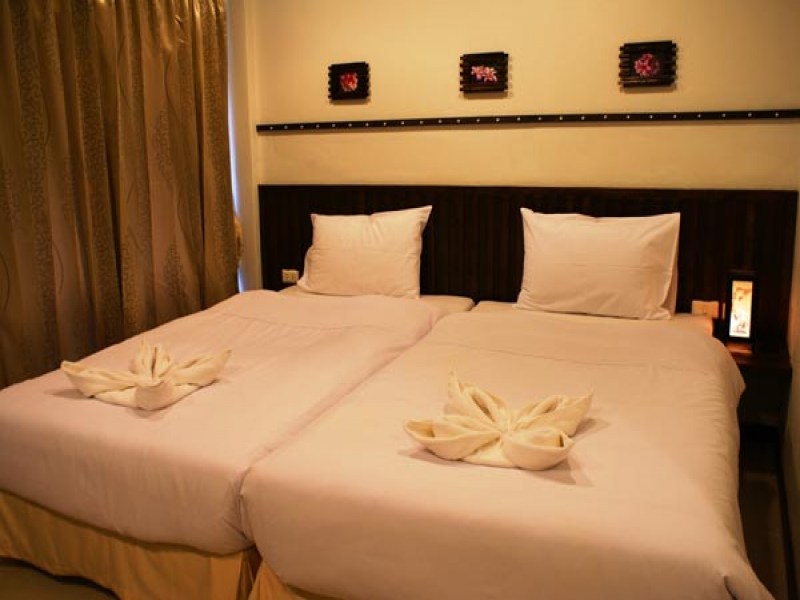 At Home 2 Hotel - Image 2