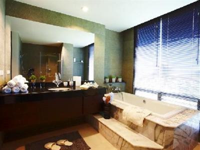 Baan Karonview Phuket Resort - Image 3