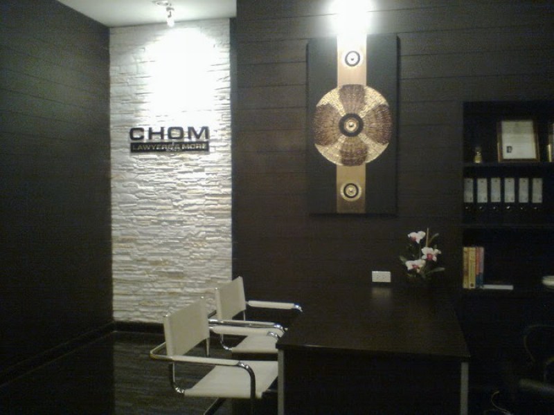 CHOM Lawyers & More - Image 3