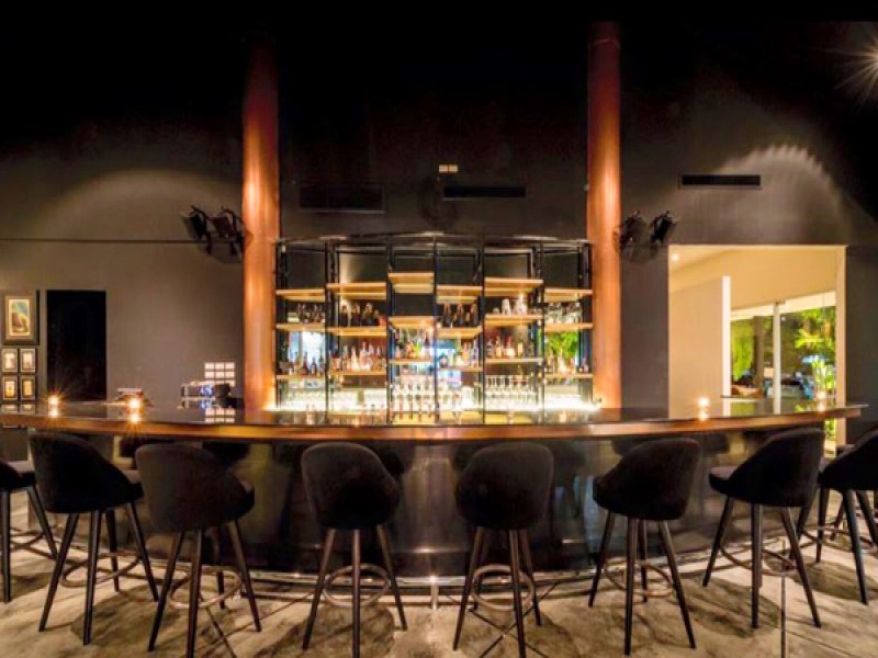 Taste Bar & Grill Phuket